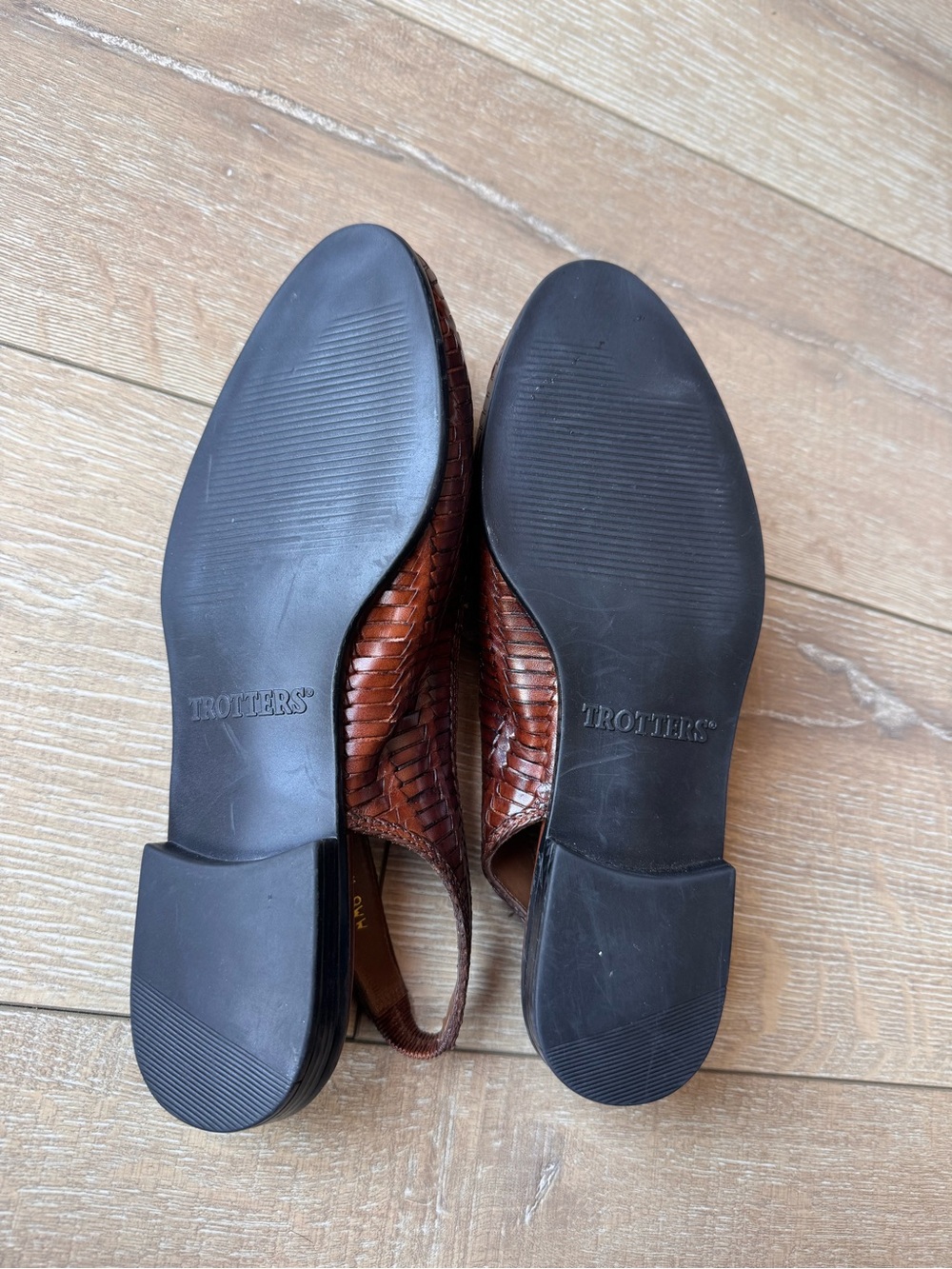 Trotters Brown Woven Leather Slingback Flats - Picture 5 of 5